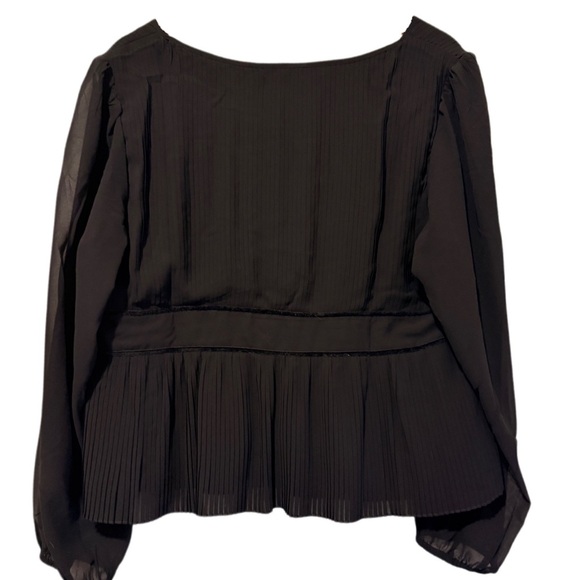 Lucky Brand Black Pleated Peplum Blouse XL NWT Long Sleeve V-Neck Dressy Chiffon - Picture 2 of 2